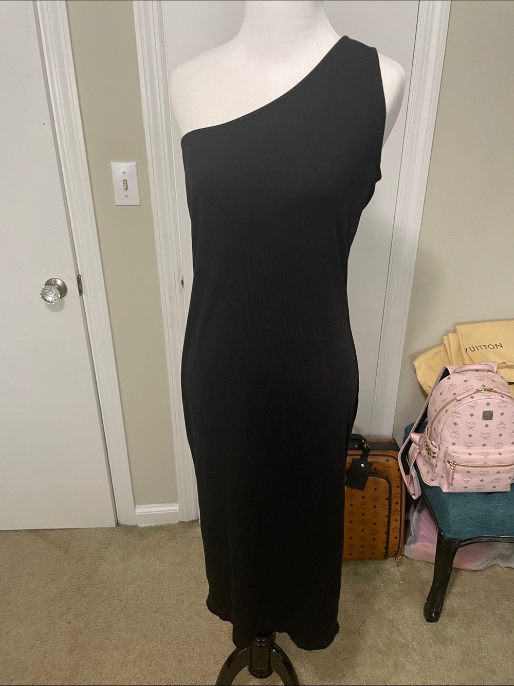 One-Shoulder Black Women's Dress